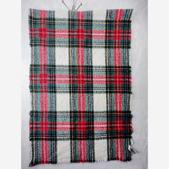Old Navy Blanket Scarf Tartan Red One Size Soft Fringe Plaid Cozy Heritage - Picture 4 of 8